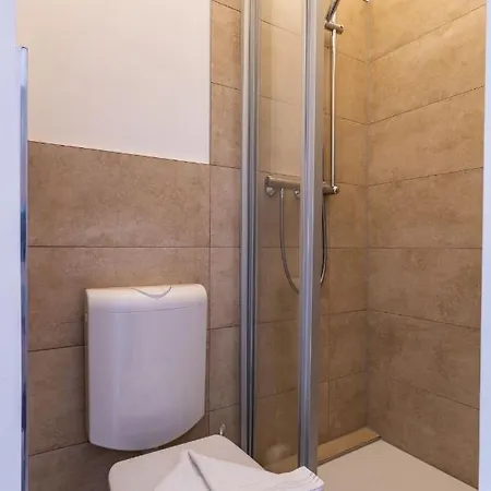 Haus Emma فندق بوركم